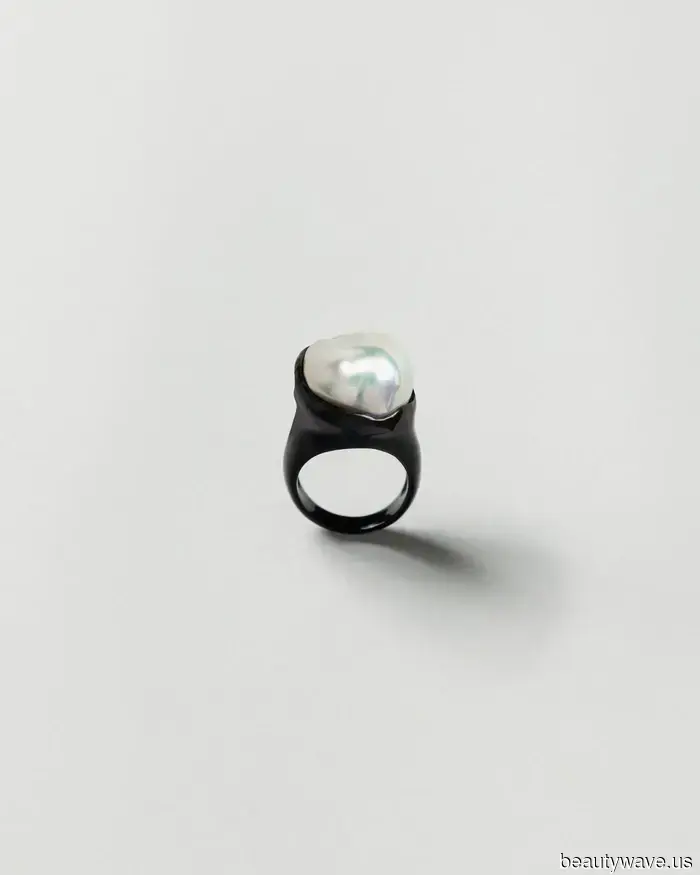 "Art Teacher" Jewelry Is Trending—Here Are the Pieces an NYC Designer Trusts