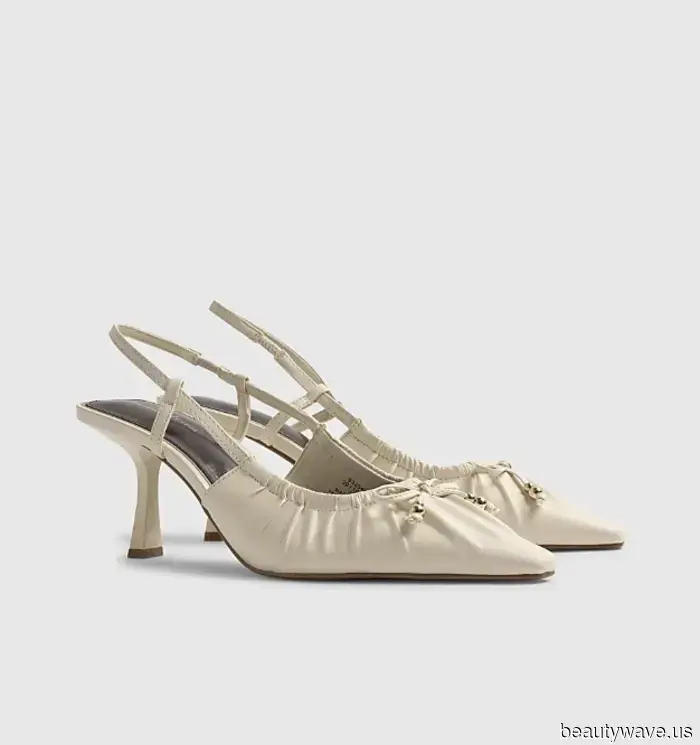 The most fashionable women I know are pairing shorts with these classic shoe trends this summer.