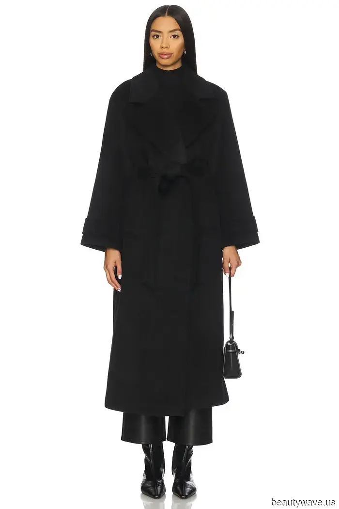 Die Ashley Olsen Methode, um einfache schwarze Mäntel schick und nicht langweilig aussehen zu lassen