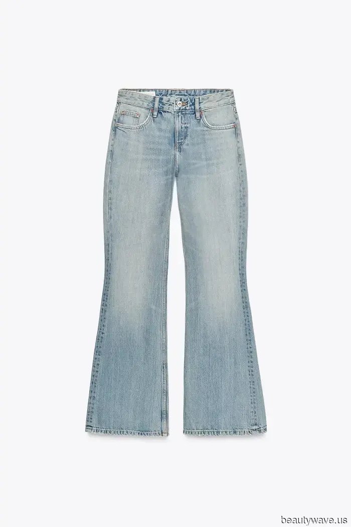 La combinazione di jeans e stivali chic che le persone di moda indossano per sembrare avere gambe da giorni