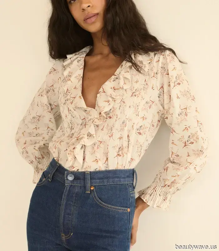 The Specific Dôen Blouse That It Girls Always Pair With Jeans