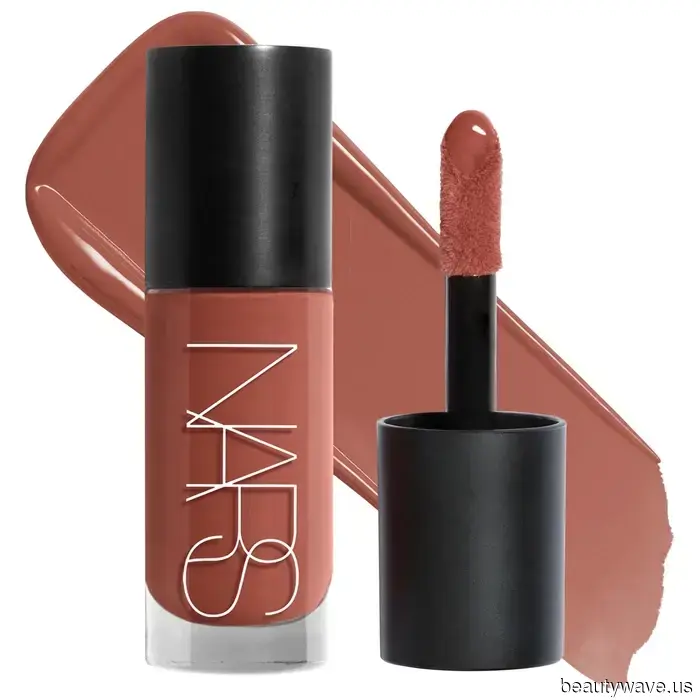 The 10 Must-Have Beauty Products This Summer, As Recommended by a Fashion Editor Passionate About Products