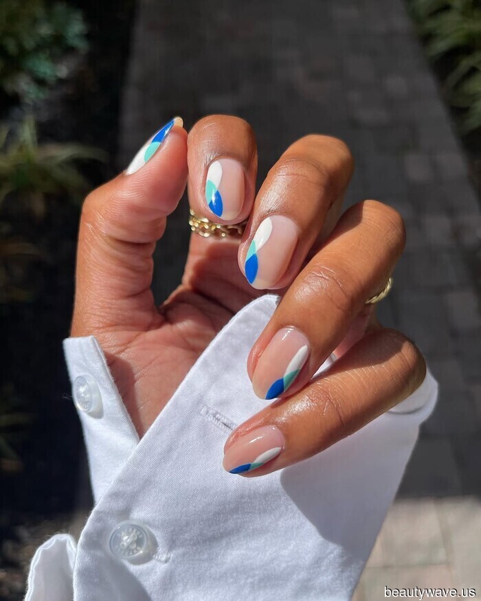 Football Season Is Here—24 (Non-Cliché) Manicures to Embrace Your Inner WAG