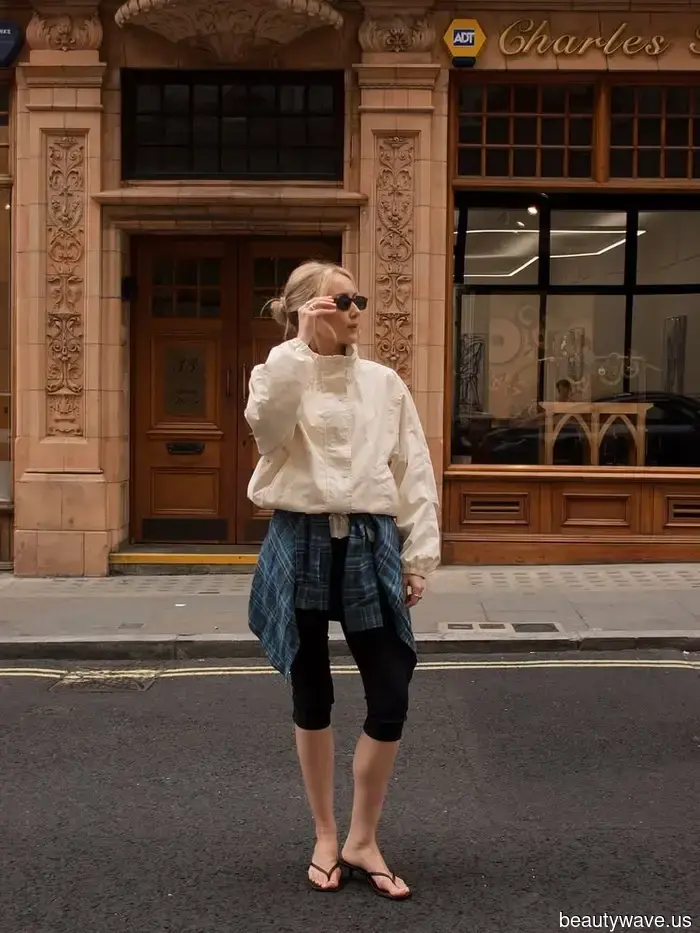 Le persone di moda stanno già indossando queste 5 tendenze di accessori autunnali 2025 che migliorano l'outfit in ripetizione.