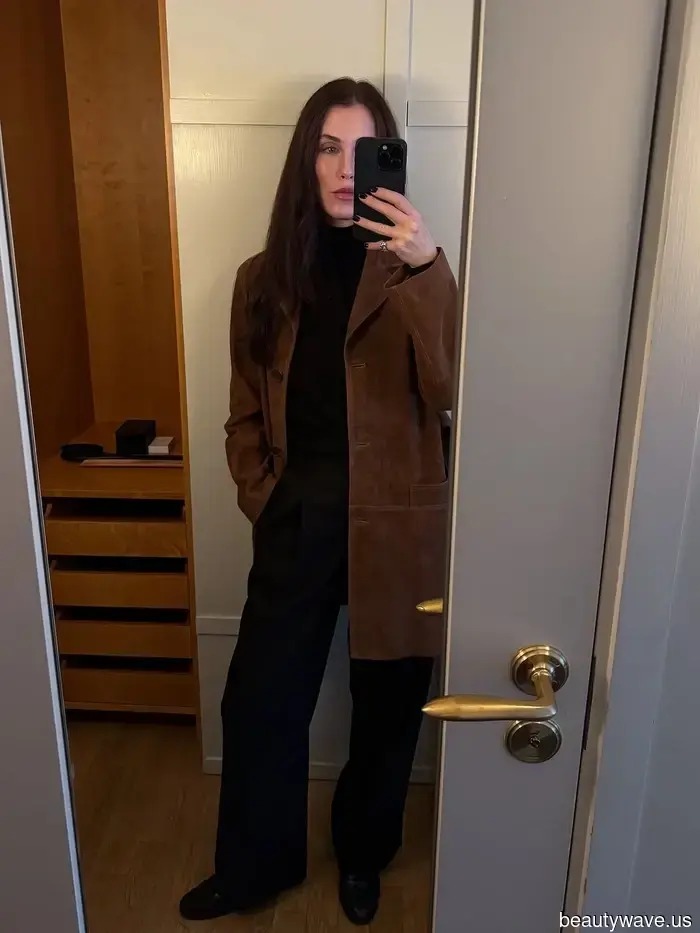 More Stylish Than a Trench, This Coat Trend Is Subtly Gaining Popularity for Fall