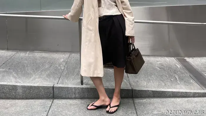 If you're not a fan of flat flip-flops, check out these $50 sandals from Nordstrom that are popular among fashion enthusiasts in NYC.