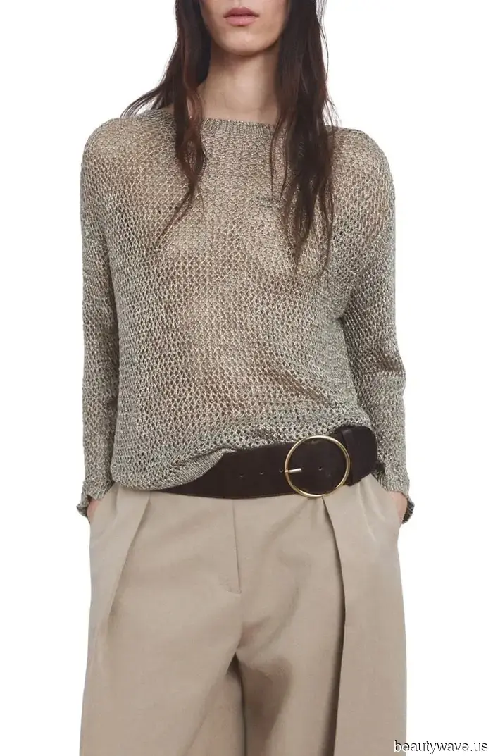 To Achieve a Stylish It Girl Look, Include These 5 Trendy Basics in Your Wardrobe