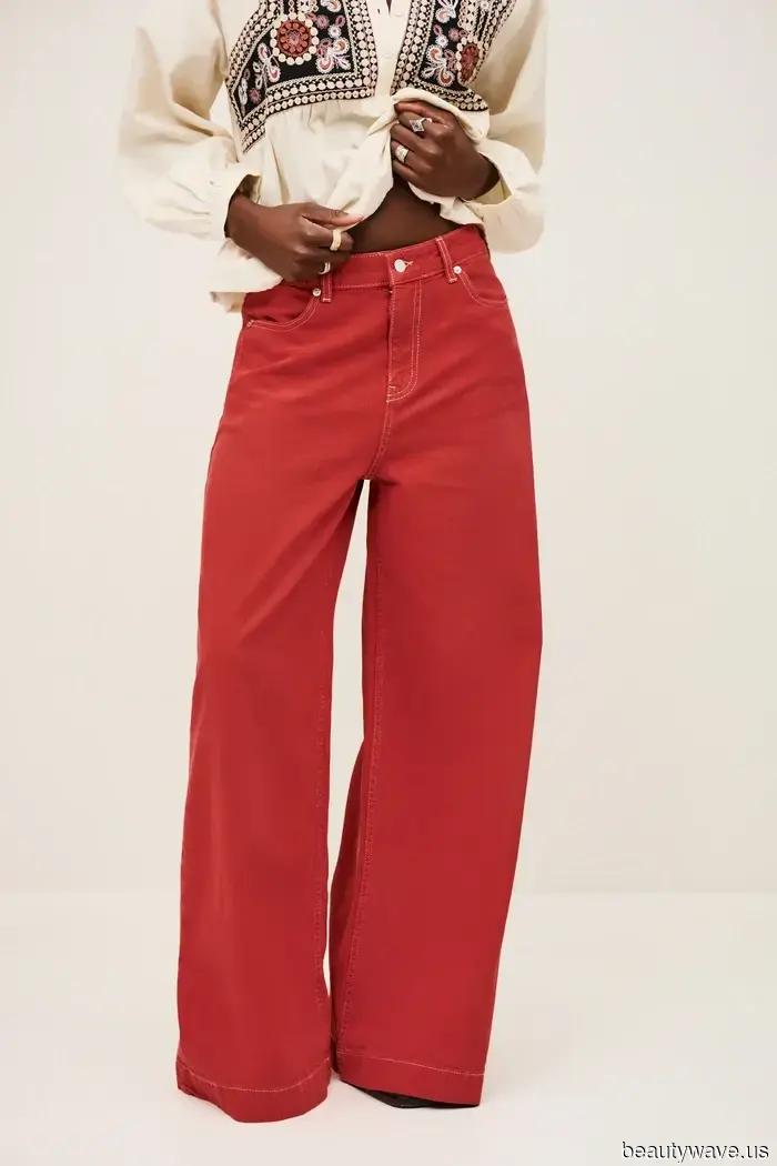 I can tell you're fashionable if you're replacing your blue jeans with one of these alternative colors this spring.