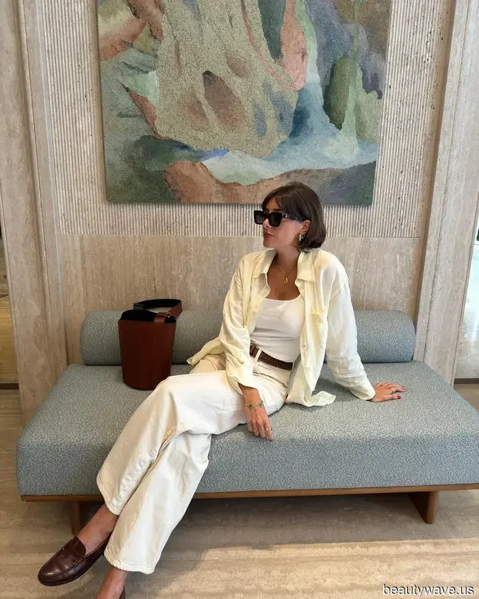 While black shoes will forever be a classic choice, this stylish shoe color is the only one I'll choose to wear this autumn.