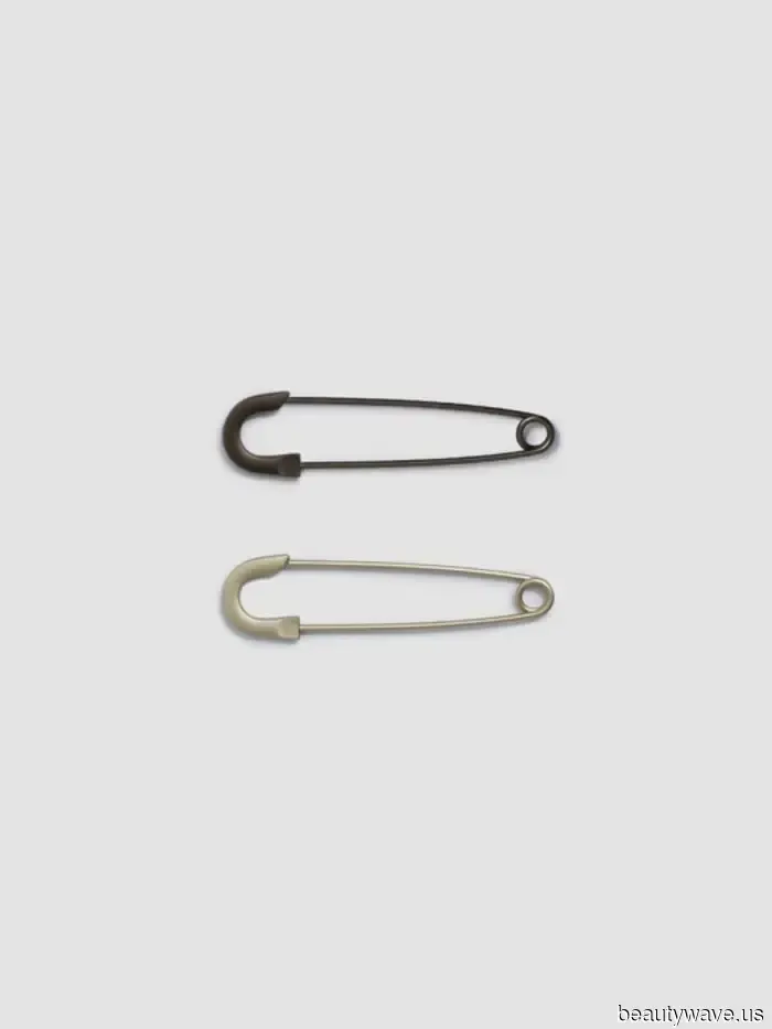 Since the It Girls declared that the '90s are making a comeback, I've been shopping from this stylish throwback brand.