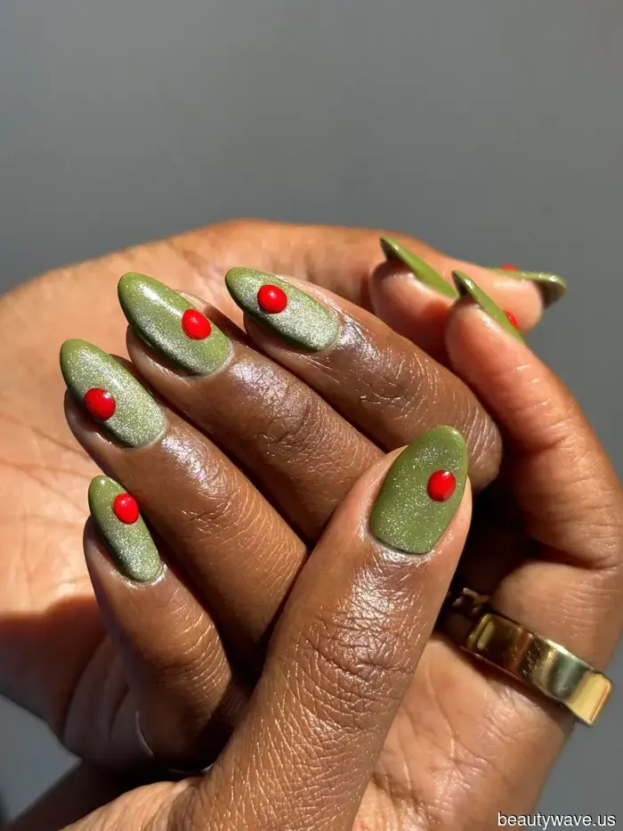 Not Quite Summer, Not Quite Autumn—Here Are the 6 Most Chic Nail Colors for September to Try Out