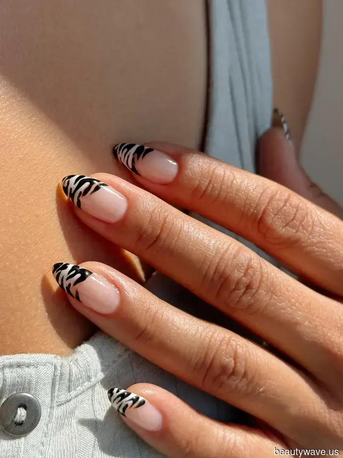 Forget the leopard print—this is the nail design that fashionistas will be sporting this autumn.