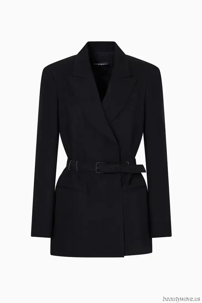 Here's What Fashion Enthusiasts are Looking at in Emporio Armani's Newest Collection