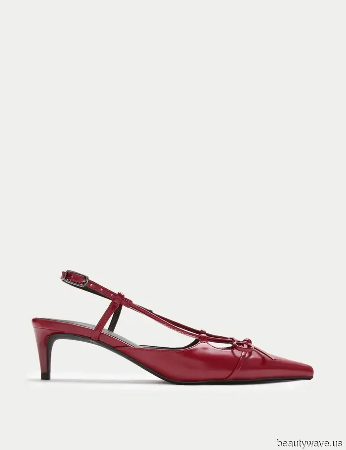 The most fashionable women I know are pairing shorts with these classic shoe trends this summer.