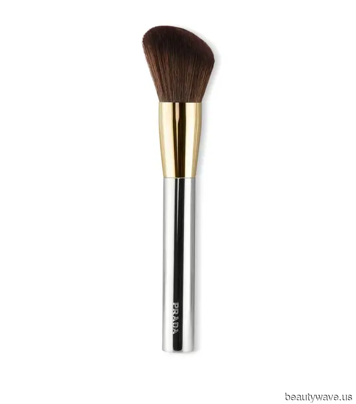 Sono un'editor di bellezza ossessionata dal bronzer&mdash;Questi 7 pennelli sono il mio segreto per un bagliore perfetto