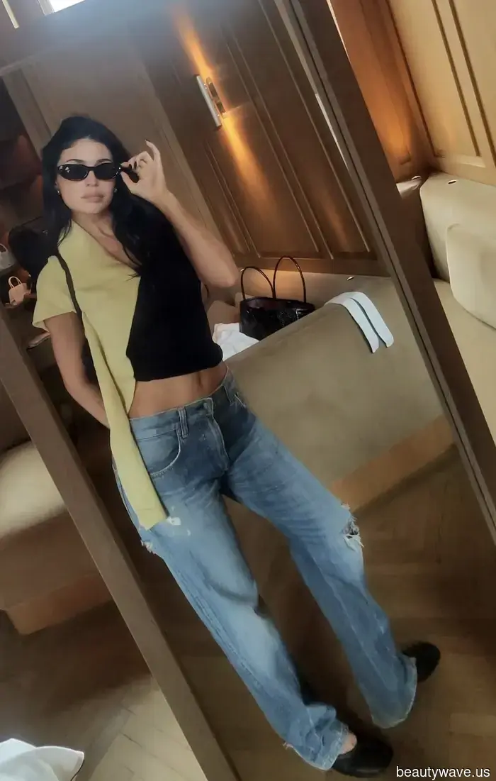 ICYMI: Hailey y Kylie acaban de adoptar esta combinación de atuendo de mezclilla de chica genial.