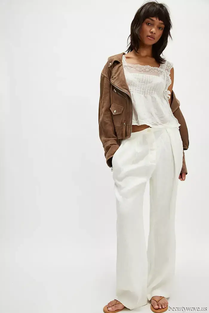Is it just me, or are all the trendy girls now combining ballet flats with this anti-denim pant trend?