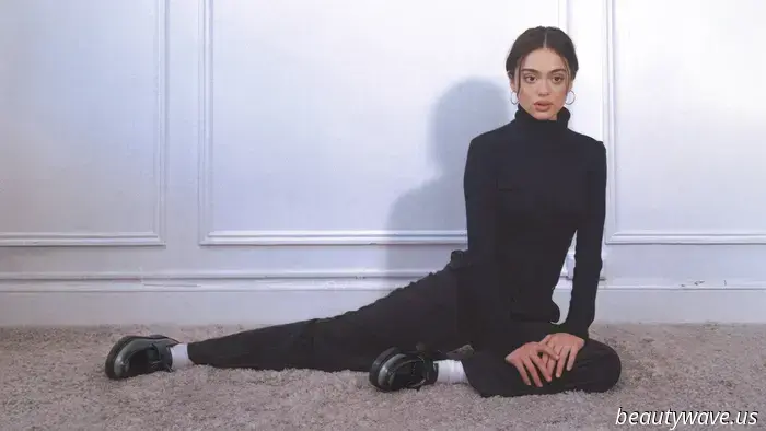 Una persona della Gen Z esperta di moda mi ha appena detto di evitare i semplici mocassini e di privilegiare invece questa elegante tendenza per l'autunno.