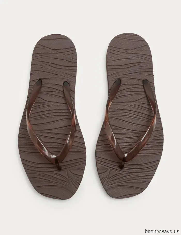 È solo maggio, ma M&S ha appena perfezionato ogni tendenza di scarpe estive chic&mdash;5 stili che si esauriranno per primi