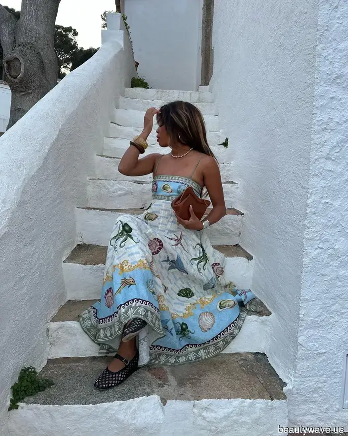 No one nails summer outfits quite like French women—here are 5 stylish trends to emulate this summer.