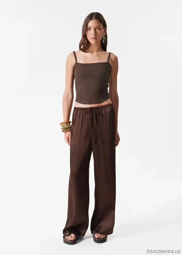  Probé los nuevos pantalones a medida de COS que se agotaron, y ahora están disponibles en dos elegantes tonos