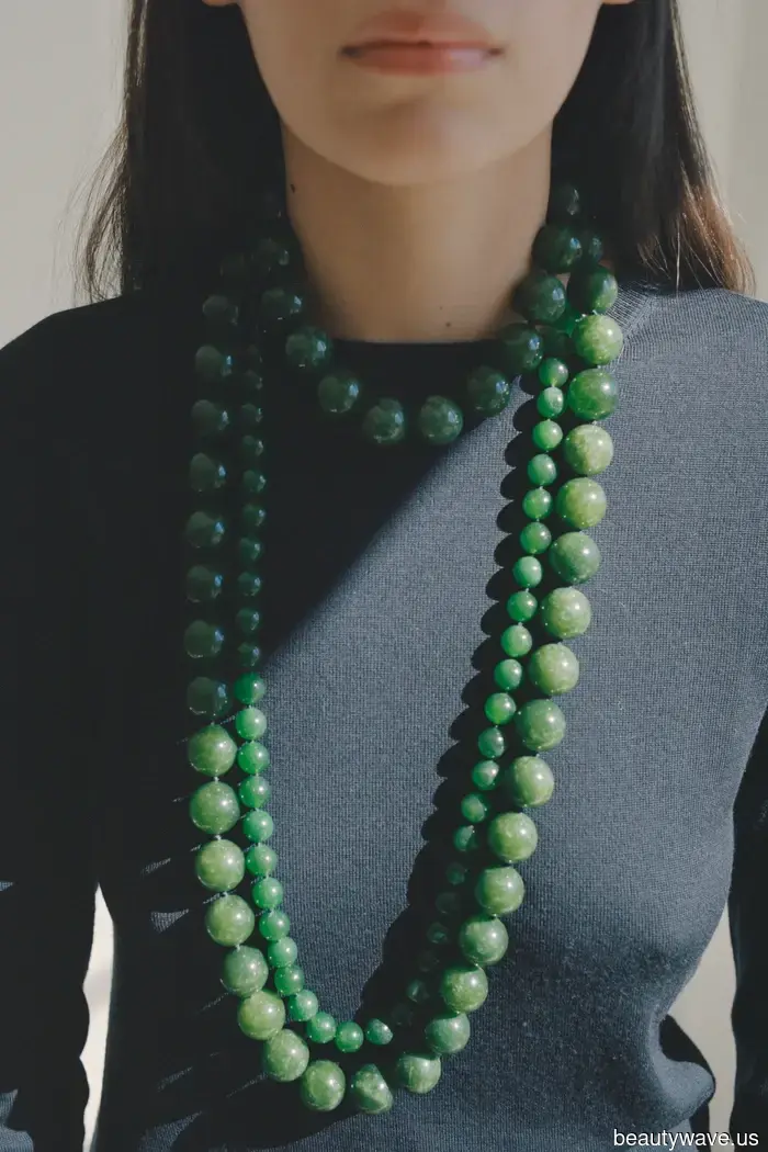 Capris, gafas de sol, bufandas&mdash;el estilo veraniego de Jackie O nunca ha sido más relevante.