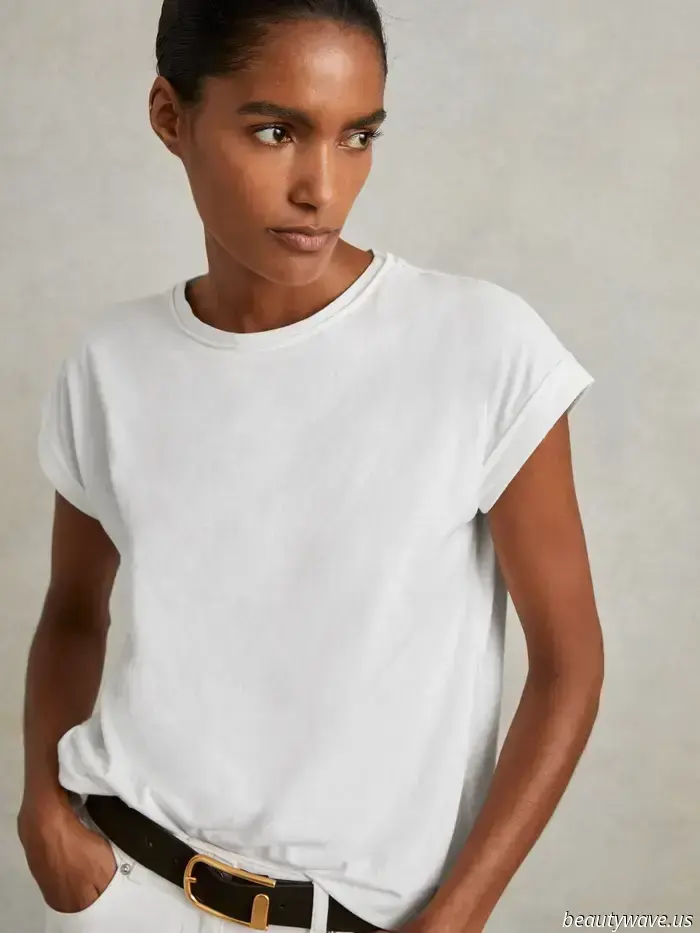 Is it only me, or have fashion enthusiasts everywhere started opting for this cooler year-round silhouette instead of sandals?