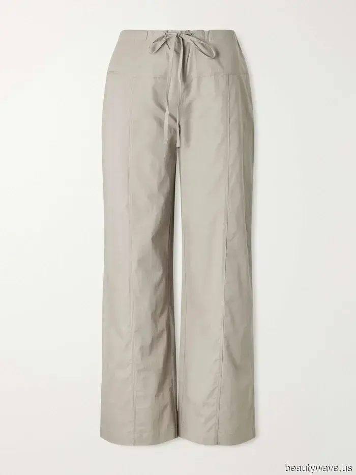 Nicht Capris: Stilvolle Kleiderschränke tragen diesen Hosen-Trend mit diesem Basic, und es besteht eine gute Chance, dass Sie es bereits besitzen…
