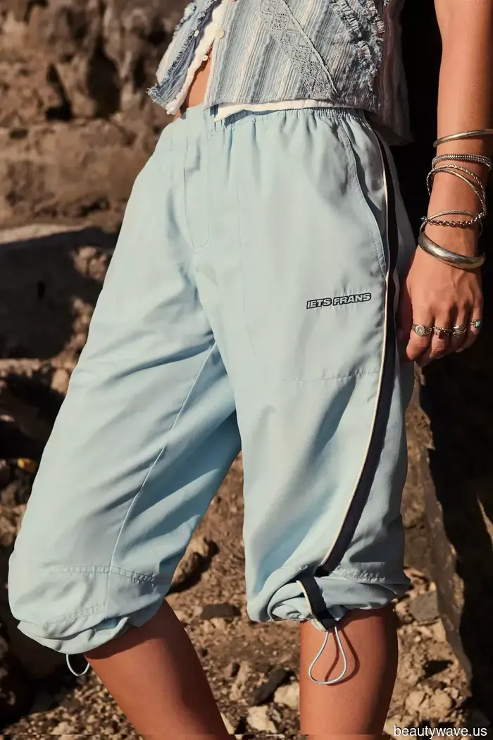 Black Capri Pants Are Dull—Chic Women Are Opting for These 7 Capri Legging Trends Instead