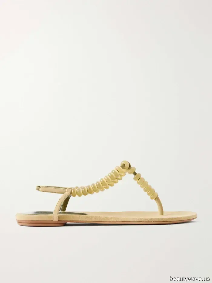 I’m declaring that these will be the most sought-after sandals of 2026.