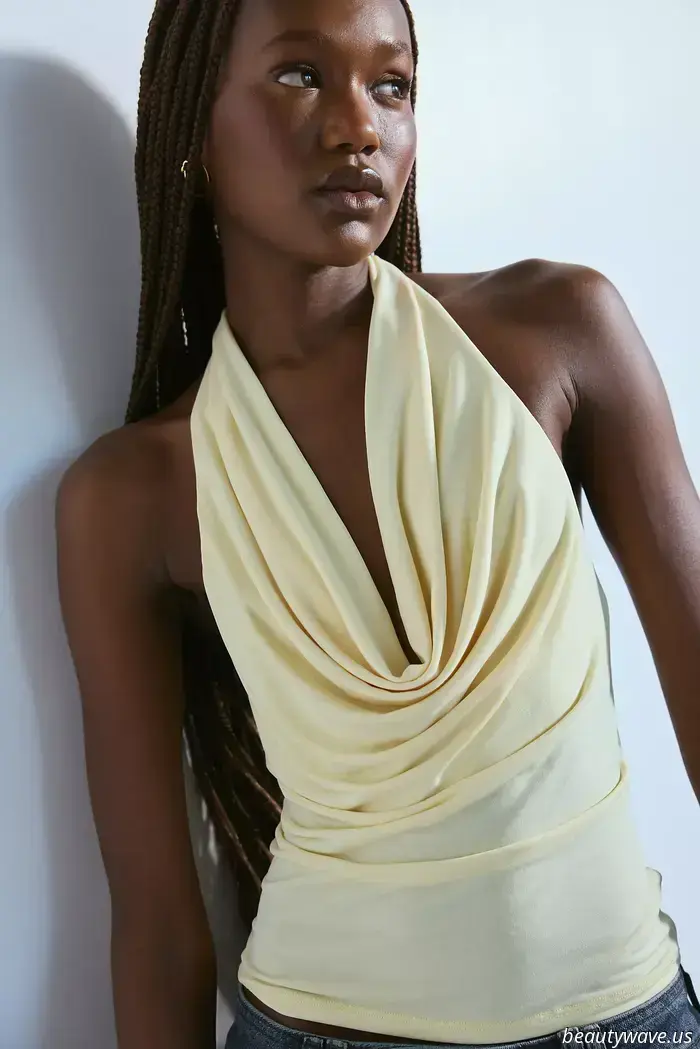 I’m Replacing My Crewneck Tees with These 7 Elegant Neckline Styles.