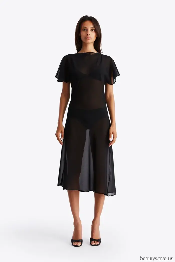 Dressing Up for Work Is Back in Style—Here’s Why Corporate Women Are the Most Inspiring Fashion Influencers of 2025