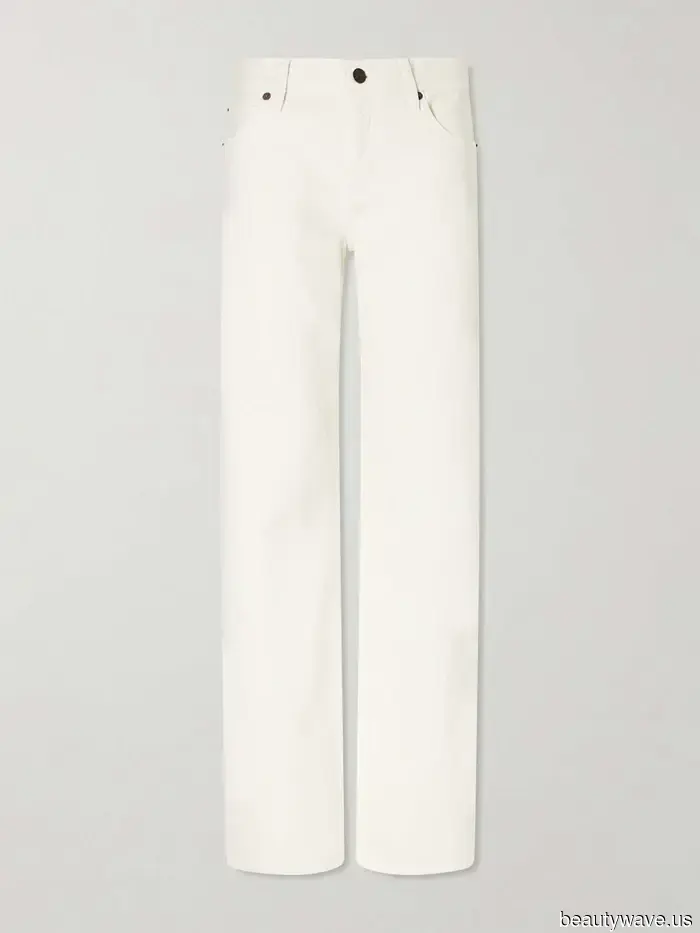 I jeans blu funzionano sempre, ma se vuoi apparire costoso quest'estate, sostituiscili con questo paio elegante.
