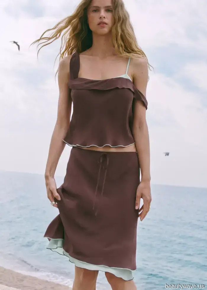 Hailey Bieber y las chicas It en Europa coinciden: Esta es la inesperada micro-tendencia de verano que debes conocer.
