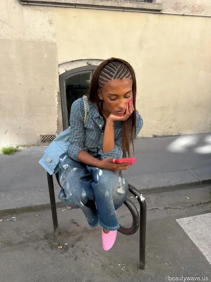 Forget about black ballet flats—this summer, the trendiest individuals are opting for these colors instead.