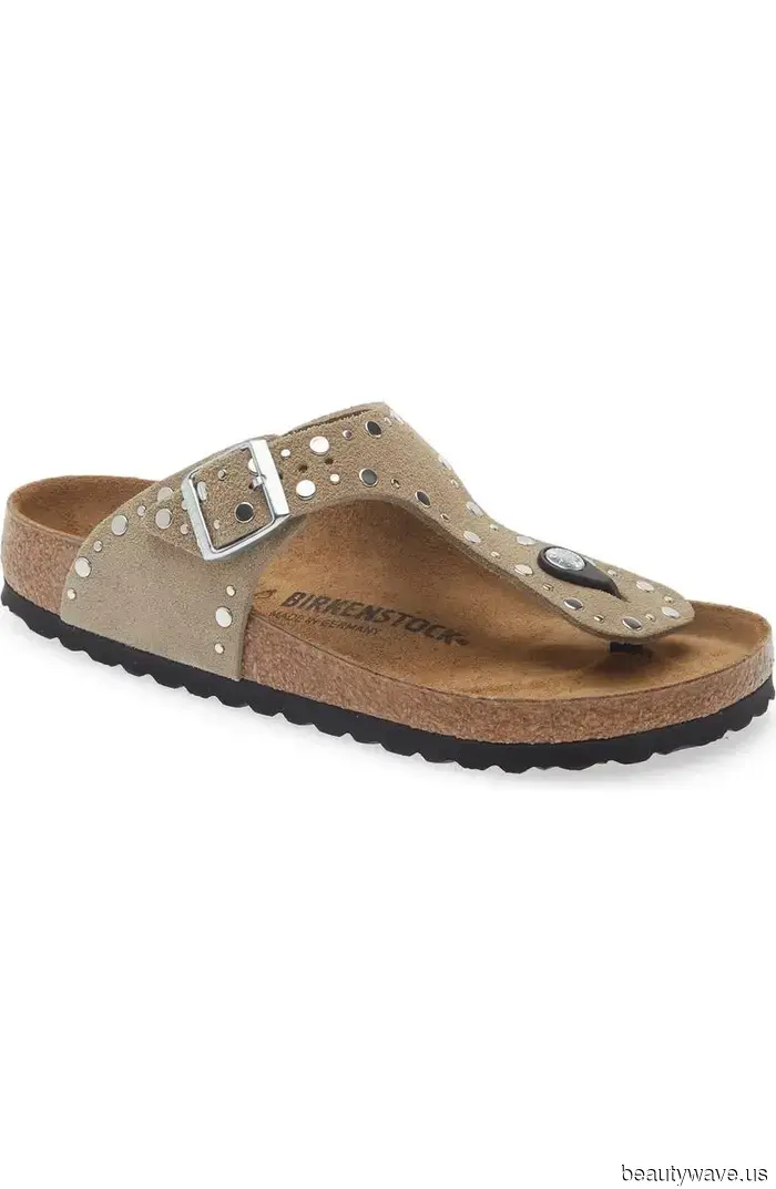 Si vas a usar leggings con sandalias Birkenstock, este es el estilo moderno que debes elegir.