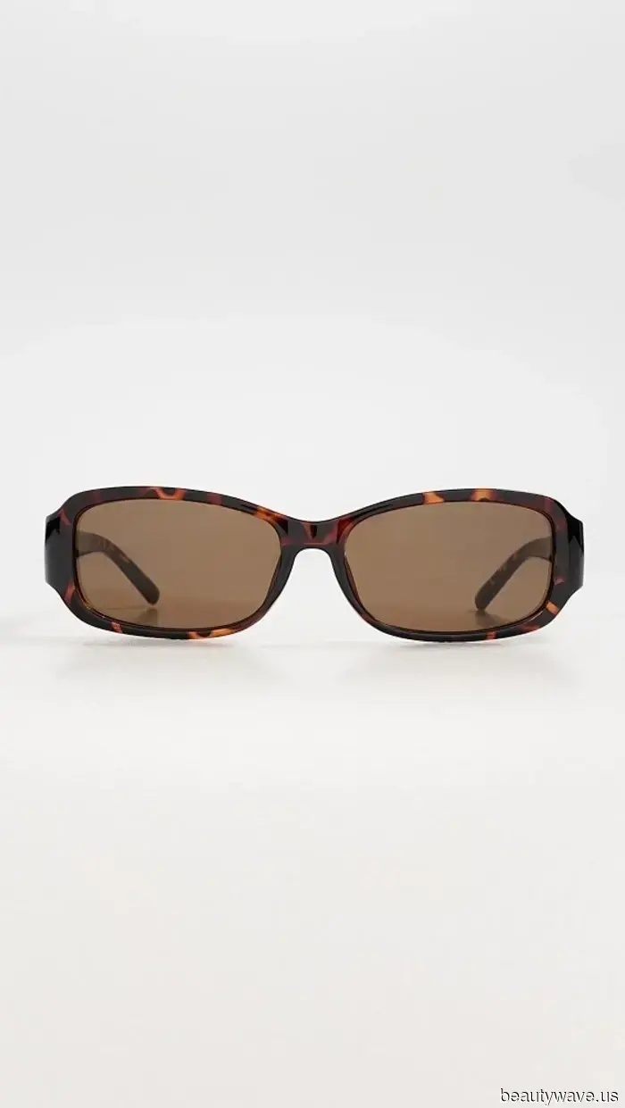 Si necesitas una excusa para comprar, SSENSE, Shopbop, Aligne y Quince acaban de lanzar las mejores piezas de primavera.