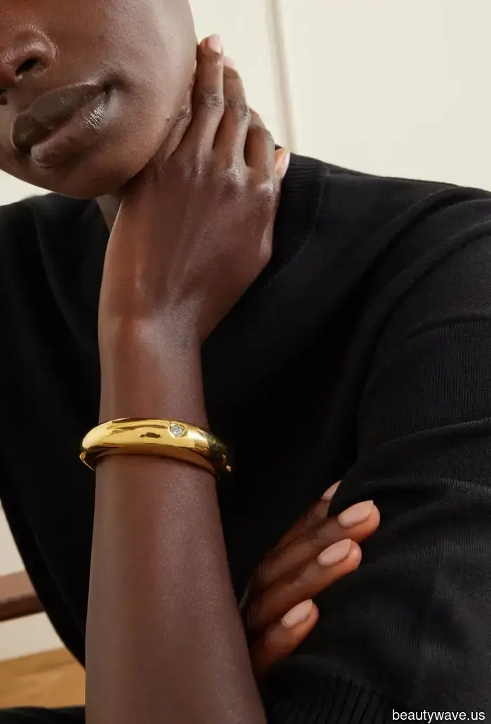 From Pendant Necklaces to Cocktail Watches, These Jewellery Trends Are Shaping Luxury in 2026.