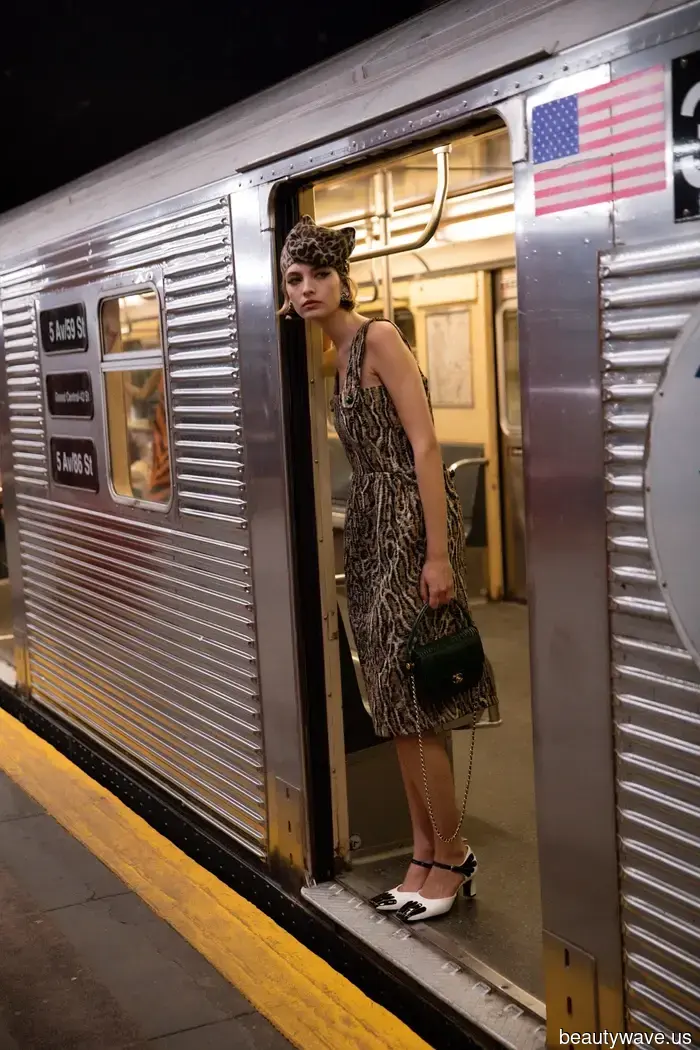 6 Tendenze che tutte le ragazze alla moda indosseranno nel 2026 sono state appena rivelate al Chanel M&eacute;tiers d'Art Show a…