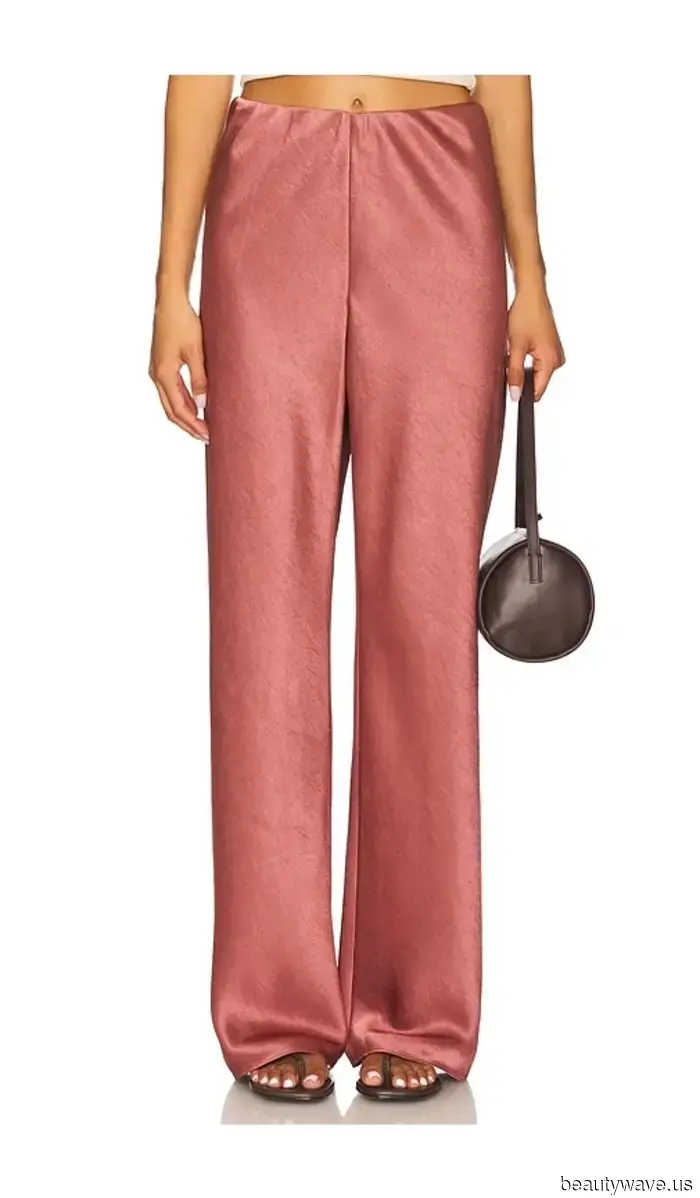 Meine Mutter hat noch nie bei Revolve eingekauft, ist aber interessiert&mdash;ich habe ihr diese Artikel zum Überlegen geschickt.