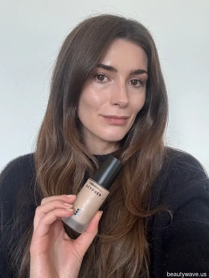 Usé IA para crear una base de maquillaje personalizada que parece segunda piel—Aquí te explico cómo hacerlo.