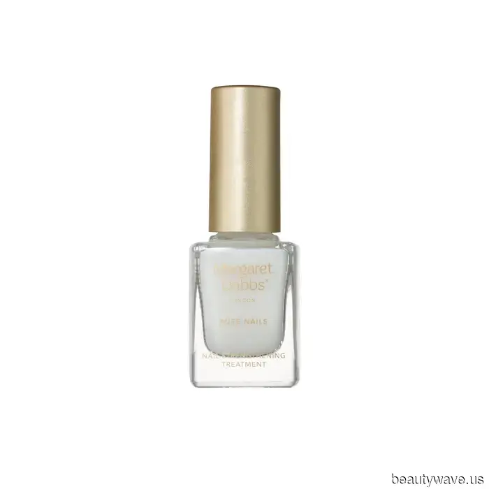 Not Milky White, Not Pink—This Is the Subtle Nail Color That Fashion Enthusiasts Are Obsessed With.