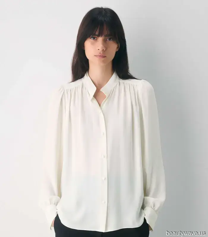 Non lasciare che nessuno ti dica che le minigonne non sono chic&mdash;questo trend codificato degli anni '90 dimostra che lo sono eccome.
