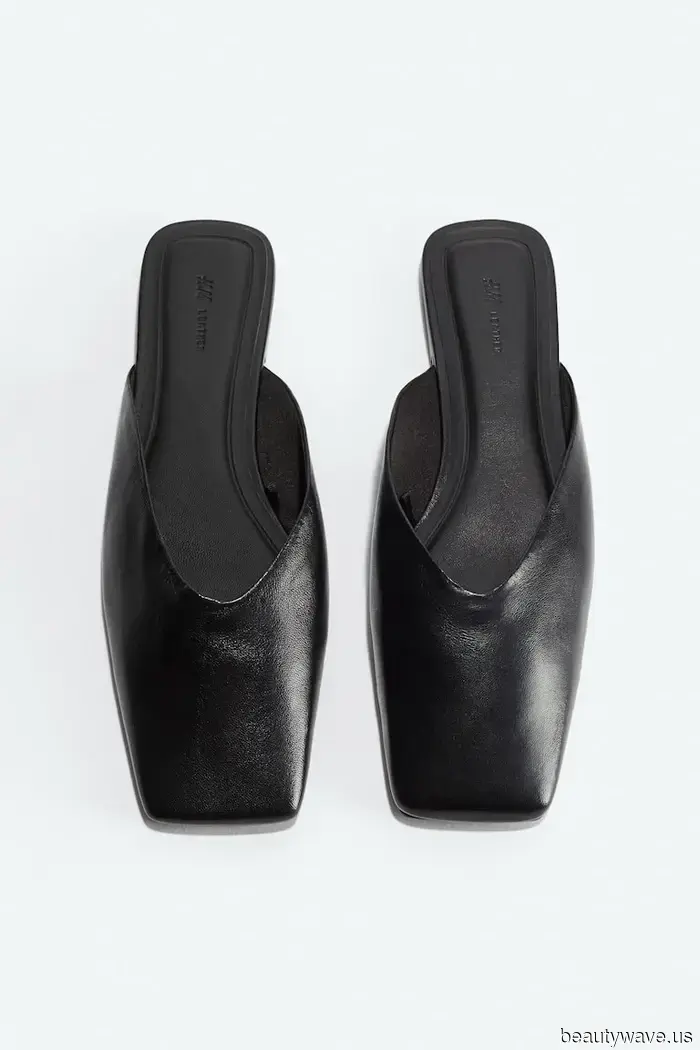 Apologies, Skinny Jeans—French Women Have Established That This Trouser Trend Is Far More Sophisticated.