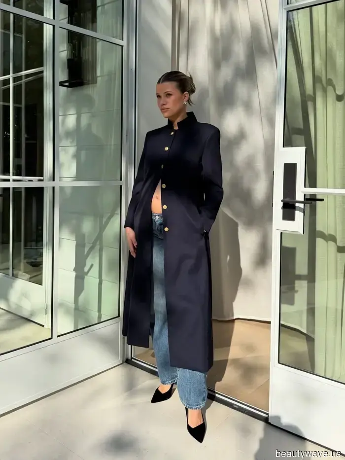 Here it is: The Fresh It-Girl Style for Donning Jeans and Heels.