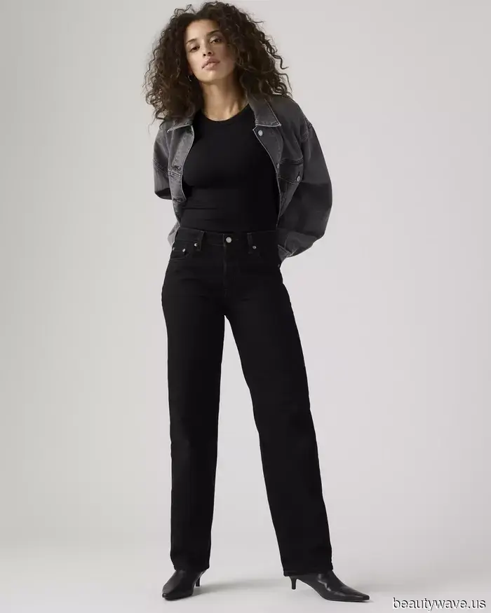 I Didn’t Have a Single Pair of Jeans (I Know), But My Stylish Coworkers Encouraged Me to Try This One Style.