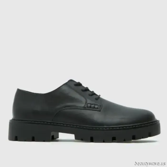 Trends kommen und gehen, aber Modeexperten wissen: Dieser Anti‑Loafer‑Flachschuh ist von Dauer.