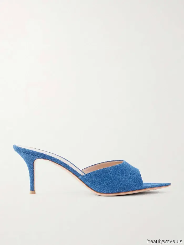 Not Leather, Not Suede—This Heels Trend Truly Looks Most Stylish with Jeans.