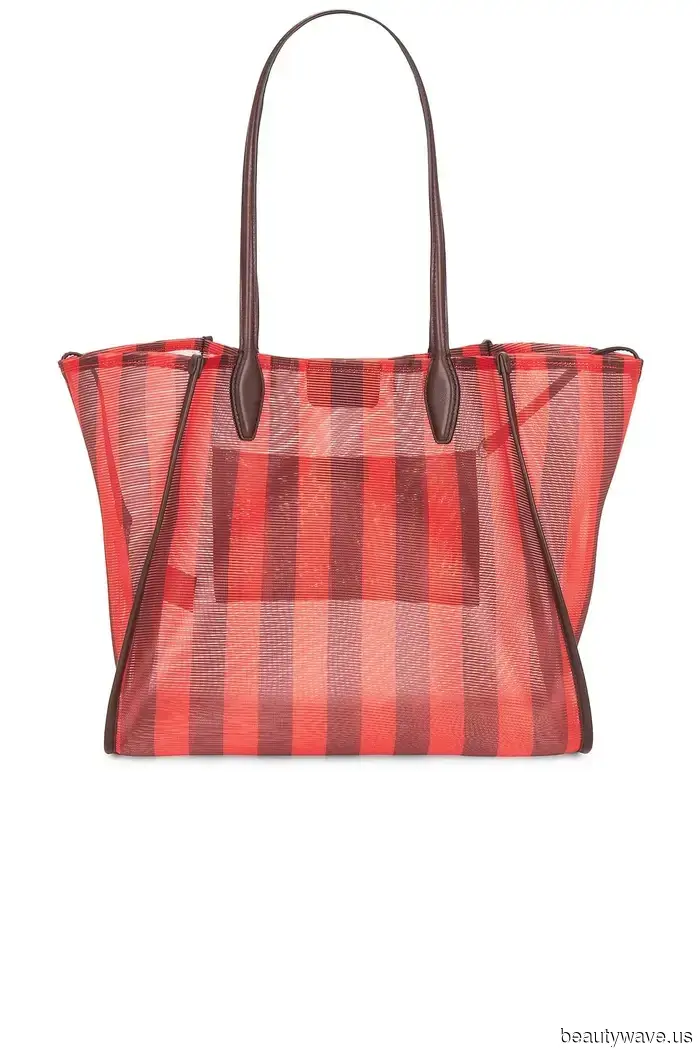 Si necesitas una excusa para comprar, Revolve acaba de lanzar las piezas de verano más elegantes&mdash;ve lo que hay en mi carrito