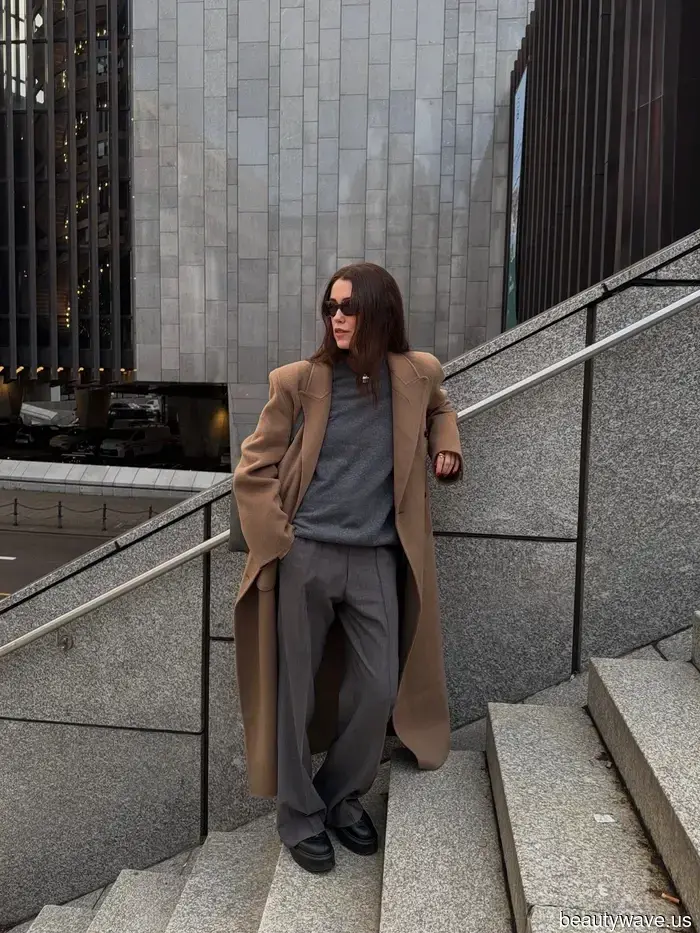 È ufficiale: tutti con un buon stile indosseranno questi pantaloni anti-tendenza nel 2026.